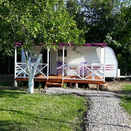 Kamp alanı Bellerofon Caravan & *